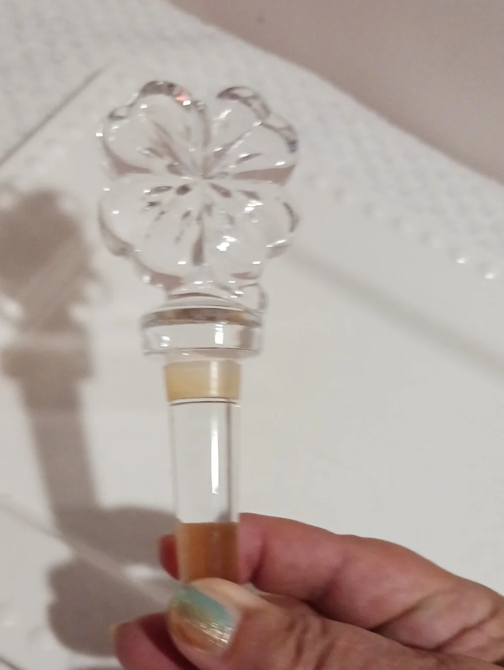Stunning! ⚜️ Clear Glass Floral/4 Leaf Clover 🍀 Bottle Stopper 🍀⚜️🍀
